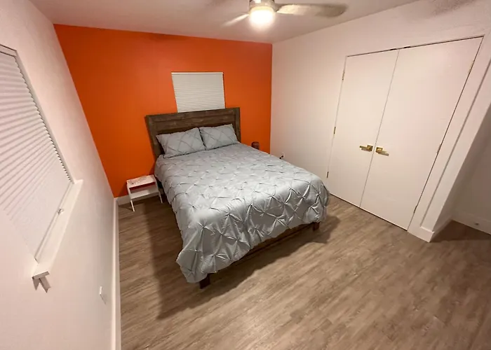 Apartment Fully Furnished Executive Housing - Whole House - Mabry Manor Tallahassee