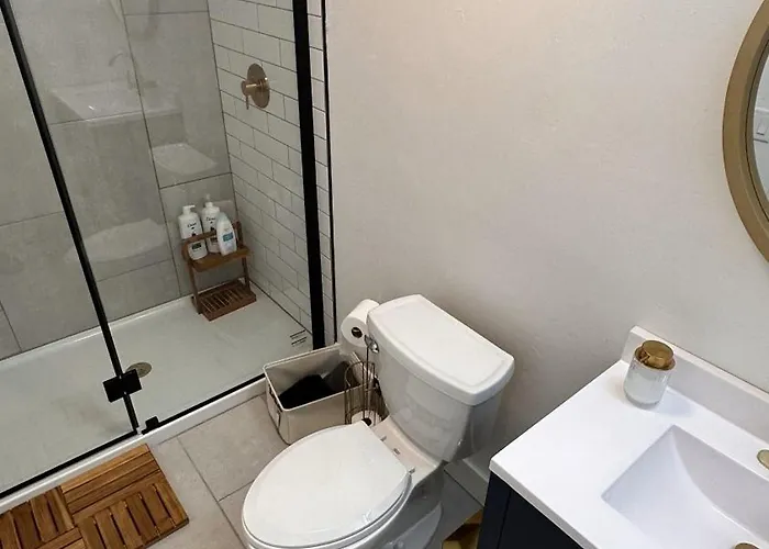 Fully Furnished Executive Housing - Whole House - Mabry Manor Apartment *